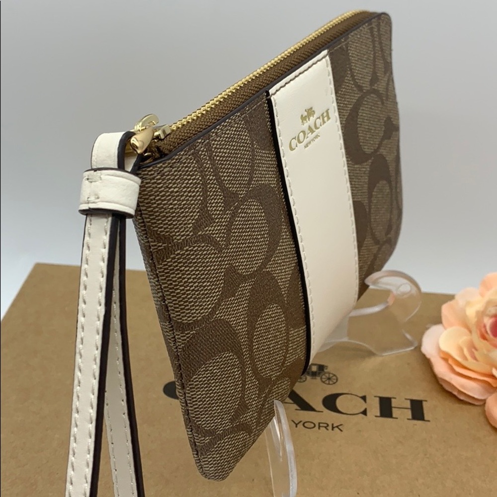 COACH Corner Zip Wristlet In Signature Canvas - Picture 6 of 10